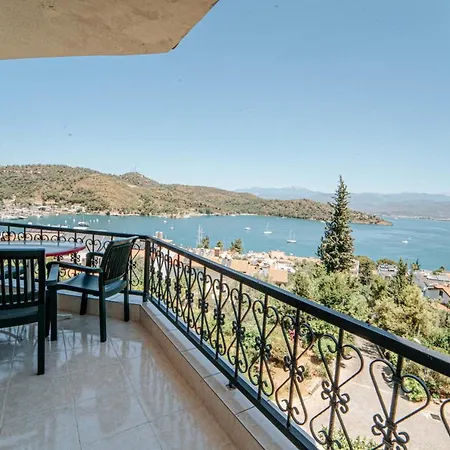 Nyaraló Sea View Vibrant Flat W Balcony Right By Sea