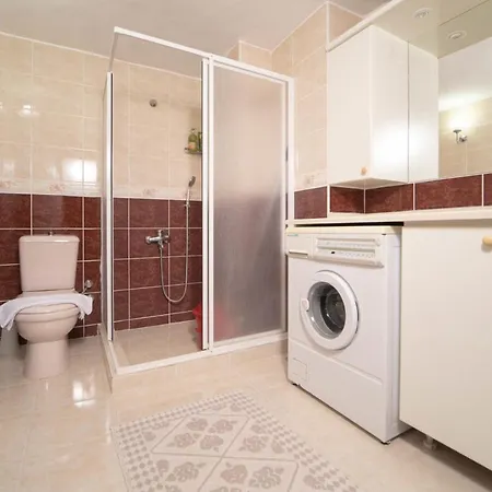 Vakantiehuis Sea View Vibrant Flat W Balcony Right By Sea Fethiye