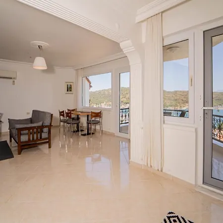 Sea View Vibrant Flat W Balcony Right By Sea * Fethiye