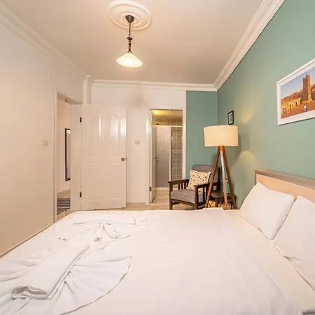 Sea View Vibrant Flat W Balcony Right By Sea *
