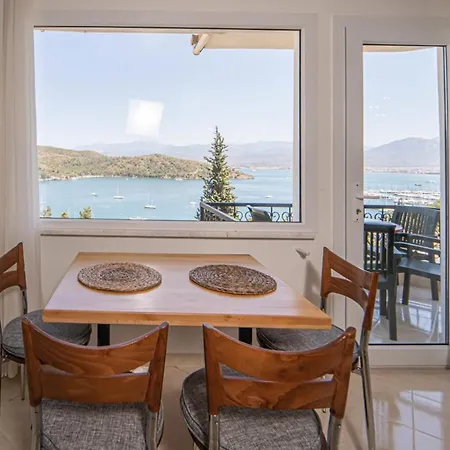 Sea View Vibrant Flat W Balcony Right By Sea Фетхие