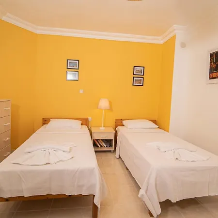 Sea View Vibrant Flat W Balcony Right By Sea